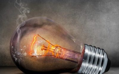 Nici ploaia nu oprește raliul prețurilor la energie electrică. Prețul spot este de 1,6 ori mai mare decât acum un an și cel mai mare din istorie, populația deja va plăti mai mult de la 1 iulie